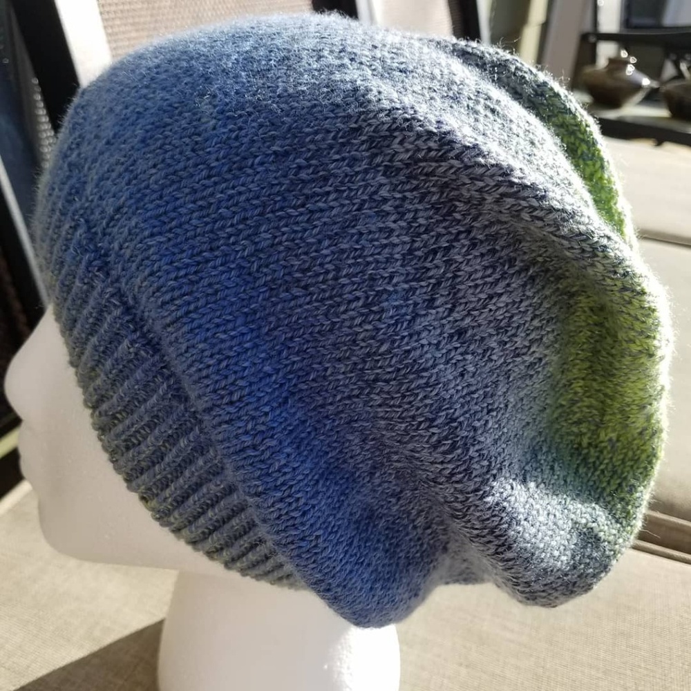Gradient slouch beanie